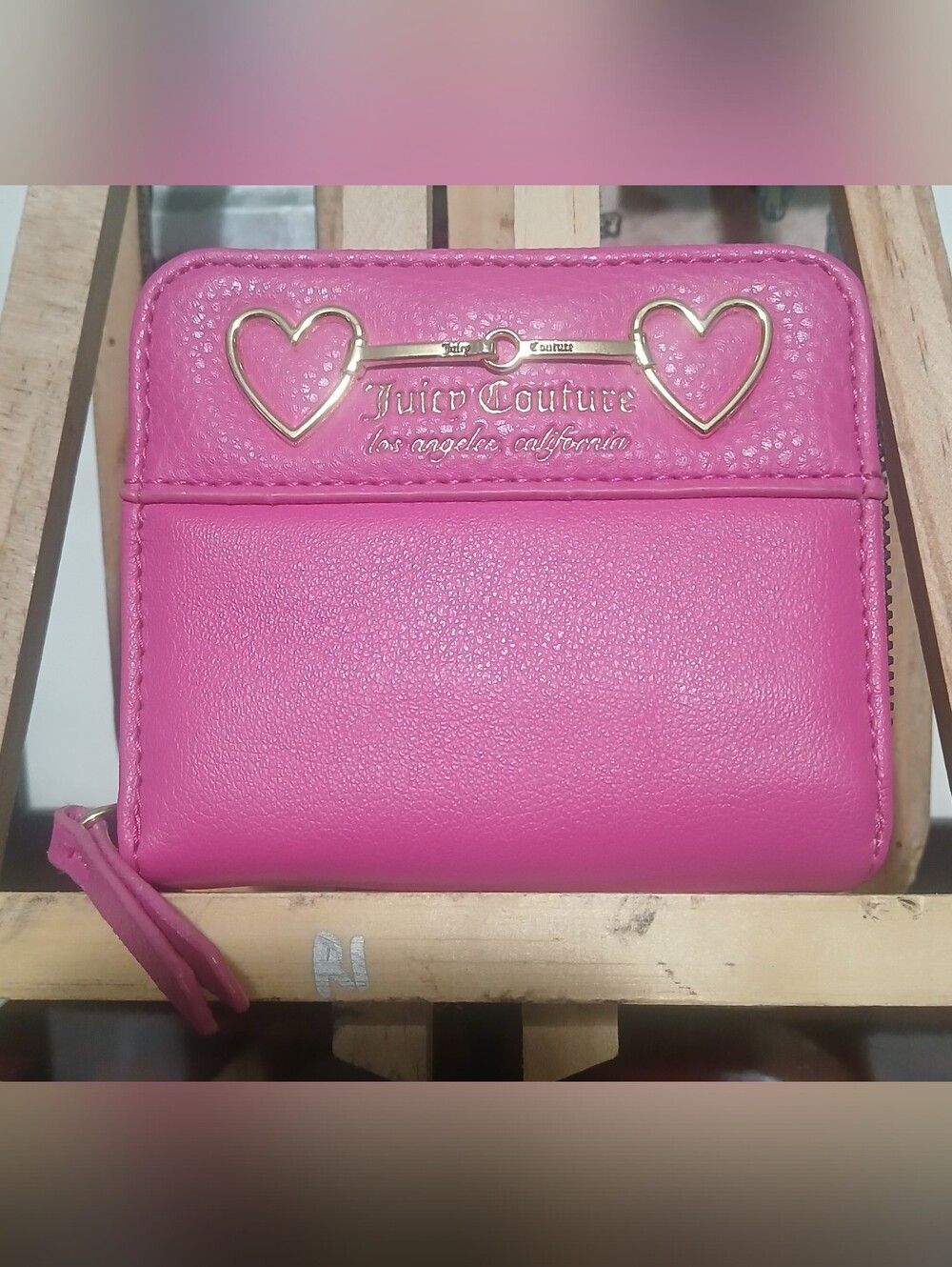 NWOT Juicy Couture Zip Around Wallet